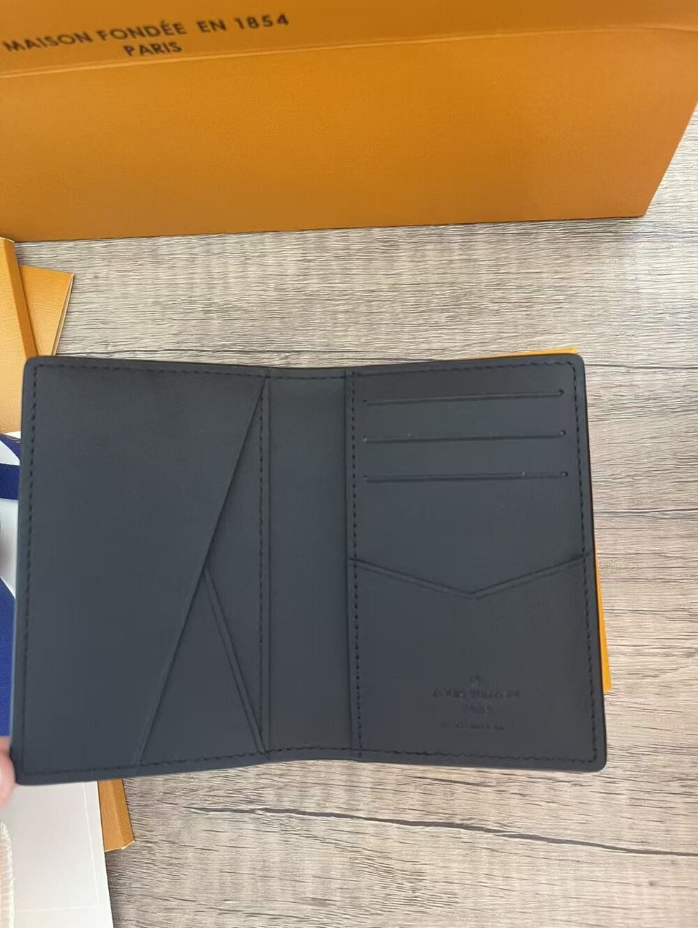 Louis Vuitton Pocket Organizer - Picture 5 of 10